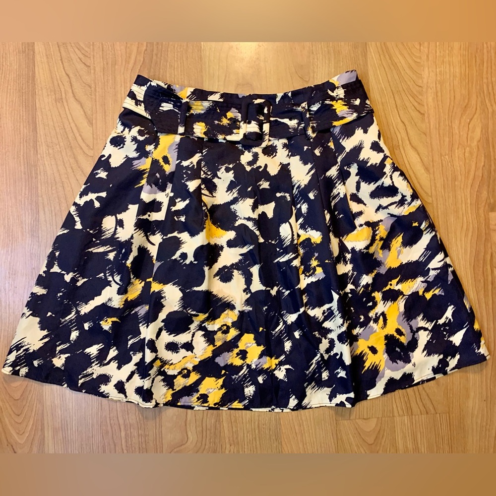 The Limited Belted Floral Skater Skirt – lined - Size Medium - Picture 2 of 11
